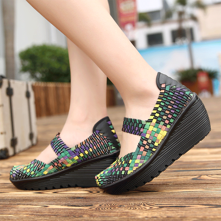 【ウェッジソールシューズ】ゴム紐で編んだアッパー、伸縮性?通気性両立、メッシュ中敷き、吸汗速乾、足の甲にぴったりフィット、カラバリ豊富